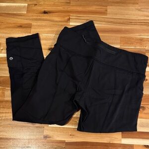 Lululemon Black Athletic Capri Leggings